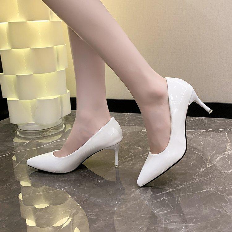 2024 autumn new solid color high heels women s thin heels pointed French celebrity style senior professional work single shoes women 43
2024 autumn new solid color high heels women s thin heels pointed French celebrity style senior professional work single shoes women 43