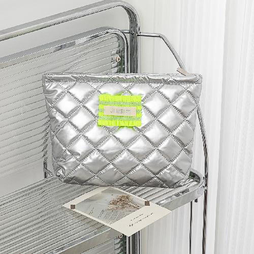 Women s Large Capacity Quilted PU Leather Makeup Bag -Travel Cosmetic Organizer Case Silver Wash Pouch with Inner Compartments
Women s Large Capacity Quilted PU Leather Makeup Bag -Travel Cosmetic Organizer Case Silver Wash Pouch with Inner Compartments