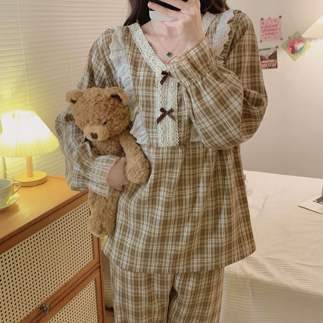 Пижама больших размеров женская с принтом вишни комплект одежды для сна с длинным рукавом и брюками с оборками домашняя одежда приятная для кожи дышащая 6XL
Пижама больших размеров женская с принтом вишни комплект одежды для сна с длинным рукавом и брюками с оборками домашняя одежда приятная для кожи дышащая 6XL