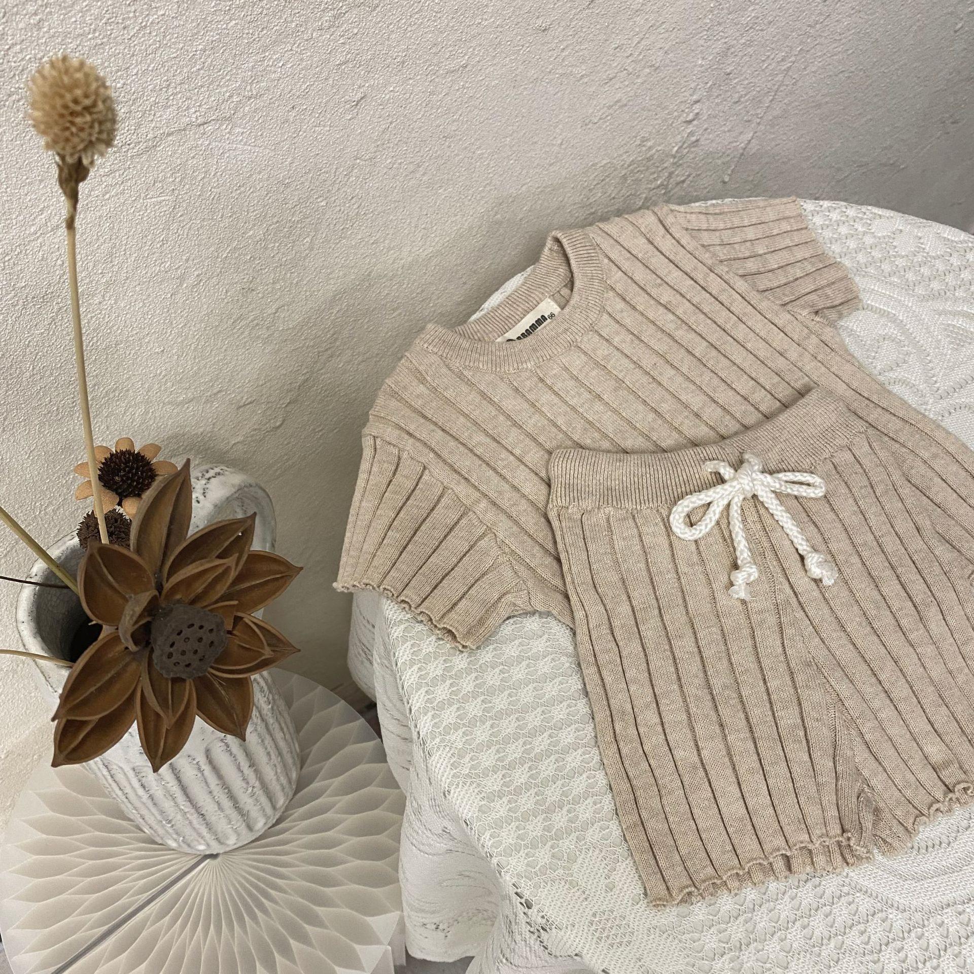 Spring/Summer Soft Baby Sweater Set: Short-Sleeved Top & Shorts with Contrasting Trim for Boys & Girls 73cm
Spring/Summer Soft Baby Sweater Set: Short-Sleeved Top & Shorts with Contrasting Trim for Boys & Girls 73cm