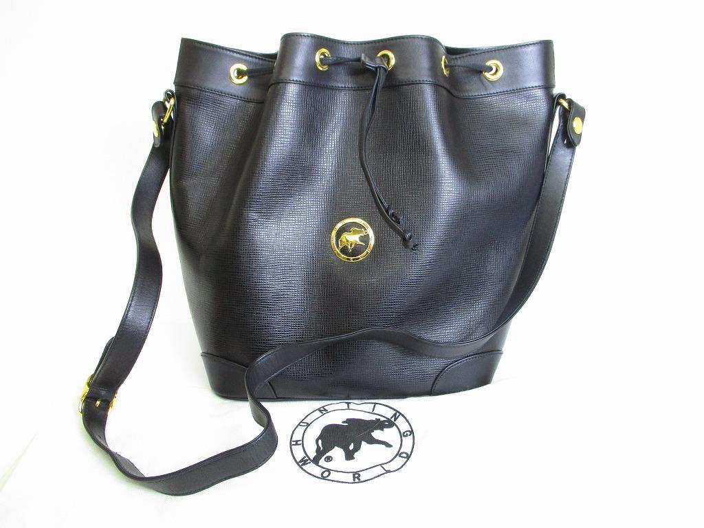 Authentic HUNTING WORLD Black Leather Crossbody Bag Shoulder Bag Purse #8390 Used
Authentic HUNTING WORLD Black Leather Crossbody Bag Shoulder Bag Purse #8390 Used