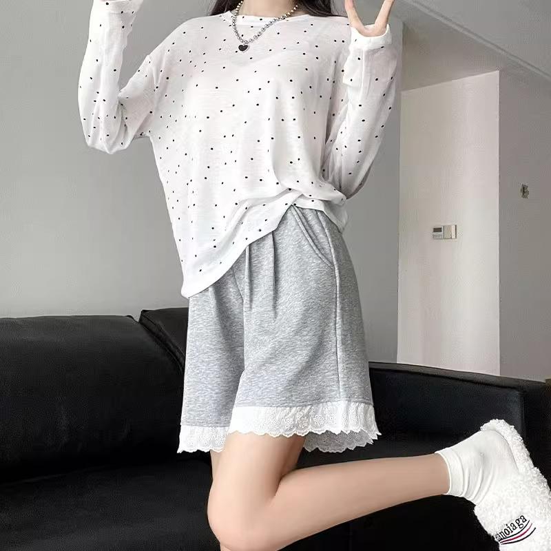 Petite Women s Gray Lace Athletic Shorts - Summer 2025 High Waist, Wide Leg, Casual Fit XS (suggested for 60-79 jin)
Petite Women s Gray Lace Athletic Shorts - Summer 2025 High Waist, Wide Leg, Casual Fit XS (suggested for 60-79 jin)