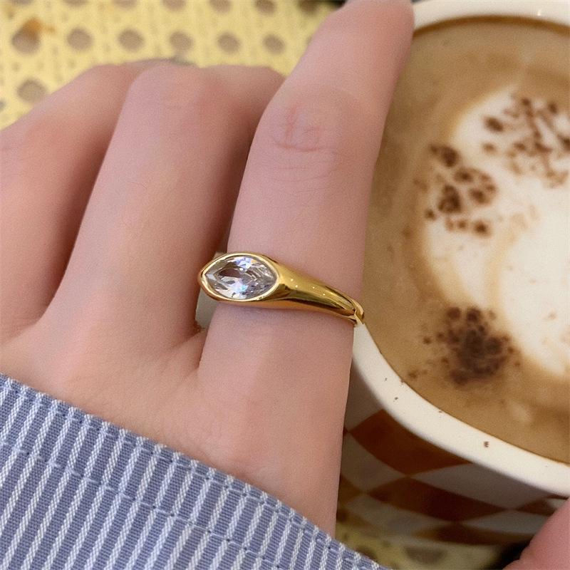 Custom Diamond Eye Ring: European & American Style Titanium Steel Index Ring for Women Size 6 золотий
Custom Diamond Eye Ring: European & American Style Titanium Steel Index Ring for Women Size 6 золотий
