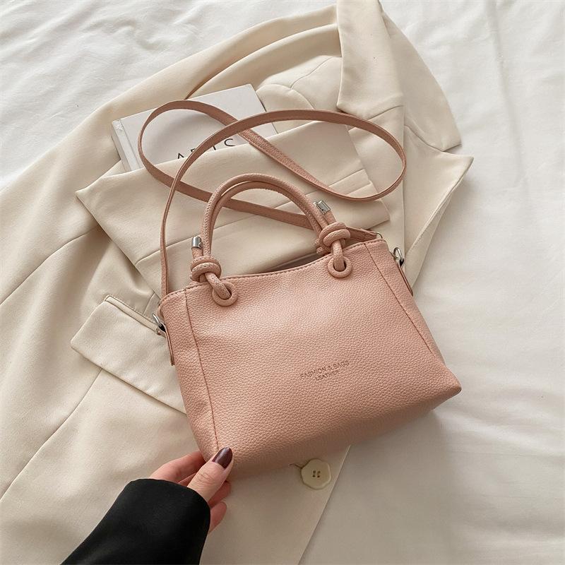 Модная нишевая портативная маленькая сумка женская 2025 весна и лето новая простая сумка-ведро женская на плечо сумка-мессенджер розовый
Модная нишевая портативная маленькая сумка женская 2025 весна и лето новая простая сумка-ведро женская на плечо сумка-мессенджер розовый