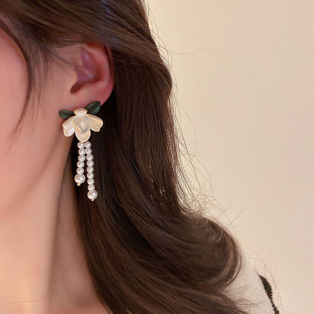 Design Lady Temperament Party Women Jewelry Ear Bone Clip Korean Earrings Pearl Stud Earrings
Design Lady Temperament Party Women Jewelry Ear Bone Clip Korean Earrings Pearl Stud Earrings