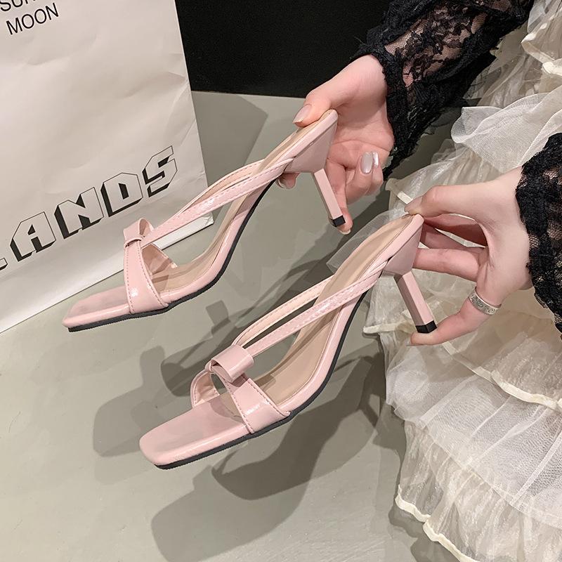 Slippers women s summer wear bow square head with skirt slippers new high-heeled cool slippers 34
Slippers women s summer wear bow square head with skirt slippers new high-heeled cool slippers 34