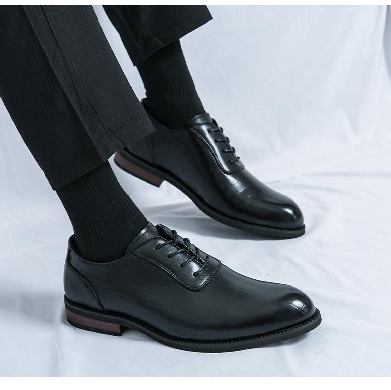 Autumn men s zipper leather boots, British style formal and casual shoes, high top leather shoes, short boots, black plus size m 46 чорний
Autumn men s zipper leather boots, British style formal and casual shoes, high top leather shoes, short boots, black plus size m 46 чорний
