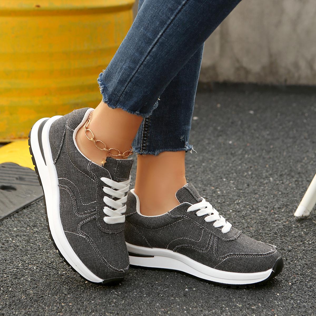 Stitching Decoration Solid Sports Sneakers Women 2025 Autumn Round Toe Low Heel Lace Up Sneakers Soft Sole Running Shoes 43 чёрный
Stitching Decoration Solid Sports Sneakers Women 2025 Autumn Round Toe Low Heel Lace Up Sneakers Soft Sole Running Shoes 43 чёрный