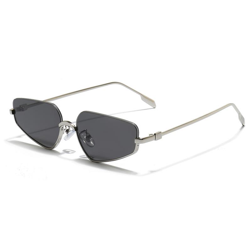 Irregular-shaped Metal Frame Sunglasses Woman Luxury Ultraviolet-proof Street Photography Fashion Wear Take Glasses for Men
Irregular-shaped Metal Frame Sunglasses Woman Luxury Ultraviolet-proof Street Photography Fashion Wear Take Glasses for Men