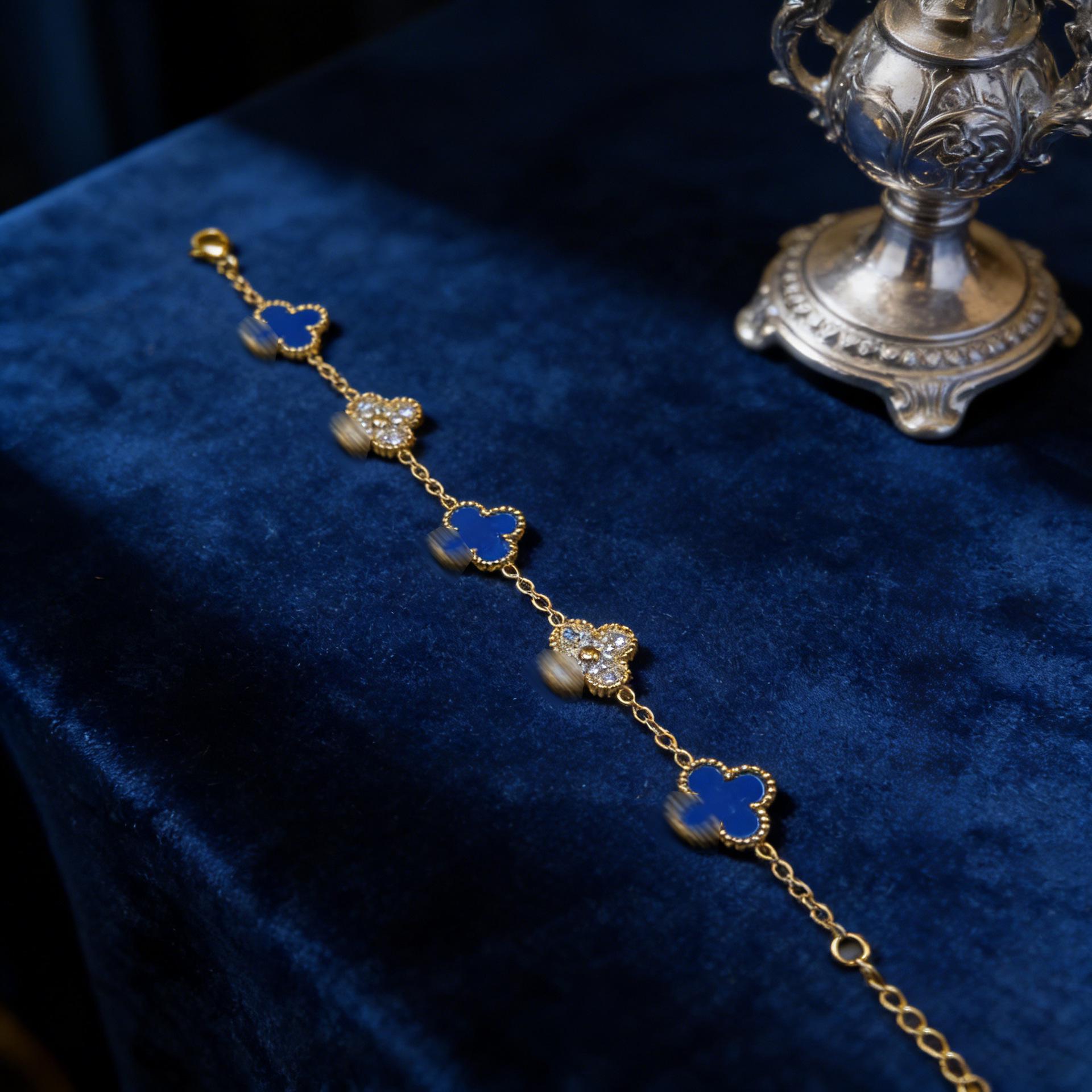 Браслет Чотирилисник з нержавіючої сталі - Електропокриття 18K, Серія Мова квітів Новий стиль
Браслет Чотирилисник з нержавіючої сталі - Електропокриття 18K, Серія Мова квітів Новий стиль