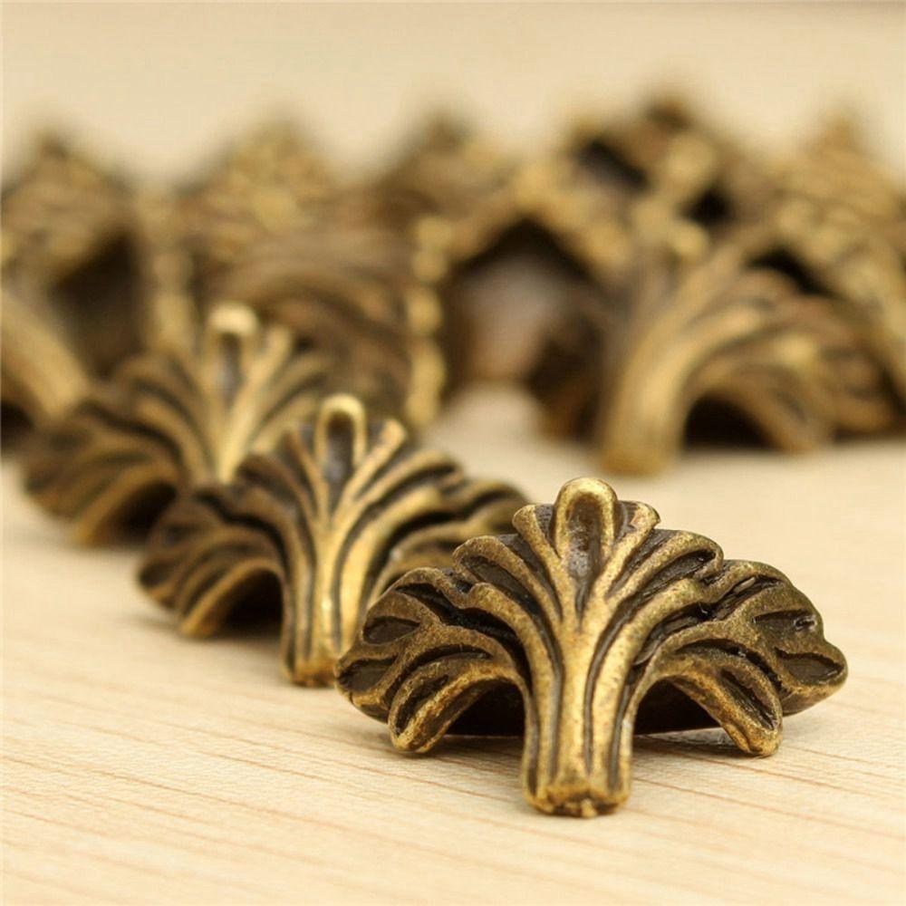 Мебельная фурнитура Ручная работа Резной уголок Защитный уголок Кронштейн для углов Подставка для угловой ножки
Мебельная фурнитура Ручная работа Резной уголок Защитный уголок Кронштейн для углов Подставка для угловой ножки