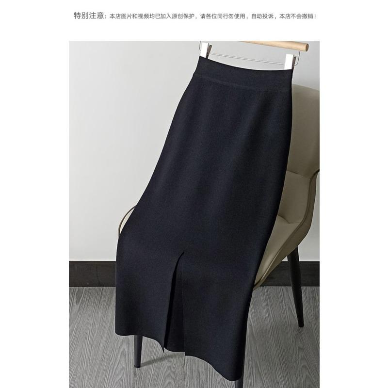 Женская юбка с разрезами на бедрах, высокой талией, облегающая, модная, однотонная, шерстяная, прямая, вязаная L чёрный
Женская юбка с разрезами на бедрах, высокой талией, облегающая, модная, однотонная, шерстяная, прямая, вязаная L чёрный