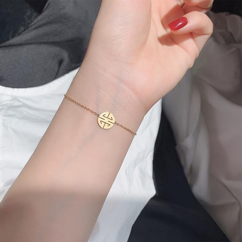 Elegant Ins-Style Fú Lucky Charm Titanium Steel Gold Bracelet for Women (Japanese & Korean Edition) 5038 Gold Bracelet
Elegant Ins-Style Fú Lucky Charm Titanium Steel Gold Bracelet for Women (Japanese & Korean Edition) 5038 Gold Bracelet