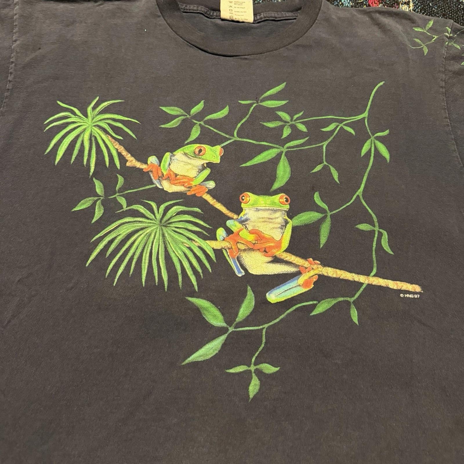 Vintage 90s Natural Wonders Rainforest Frogs Shirt Single Stitch Men s XL Nature XL
Vintage 90s Natural Wonders Rainforest Frogs Shirt Single Stitch Men s XL Nature XL