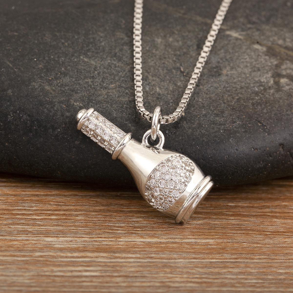 Nidin New Creative Design Bottle Shape Pave Shiny Crystal Zircon Charm Pendant Necklace For Female Male Punk Style Jewelry Gifts серебряный
Nidin New Creative Design Bottle Shape Pave Shiny Crystal Zircon Charm Pendant Necklace For Female Male Punk Style Jewelry Gifts серебряный