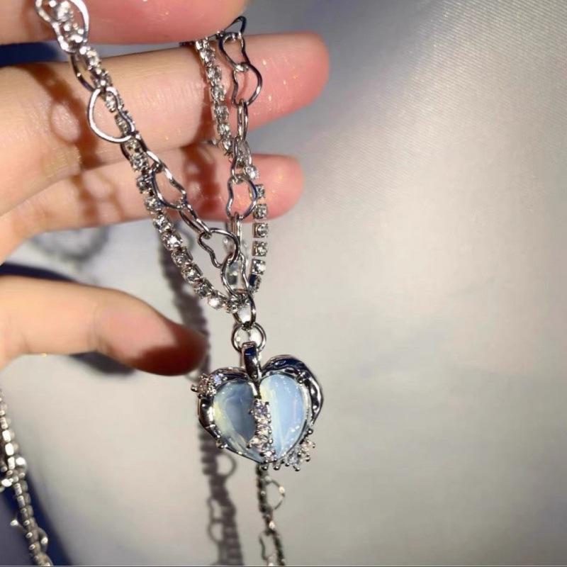 Ice Blue Milk White Zircon Split Love Ring, Simple And Fashionable Baroque Micro-Inlaid Zircon Crystal Collarbone Chain
Ice Blue Milk White Zircon Split Love Ring, Simple And Fashionable Baroque Micro-Inlaid Zircon Crystal Collarbone Chain