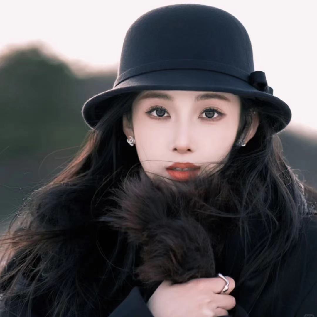 Spring and Autumn New French Hepburn Style Wide Brim Fisherman s Hat Women s Elegant Temperament Small Woolen Warm Top Hat Adjustable
Spring and Autumn New French Hepburn Style Wide Brim Fisherman s Hat Women s Elegant Temperament Small Woolen Warm Top Hat Adjustable