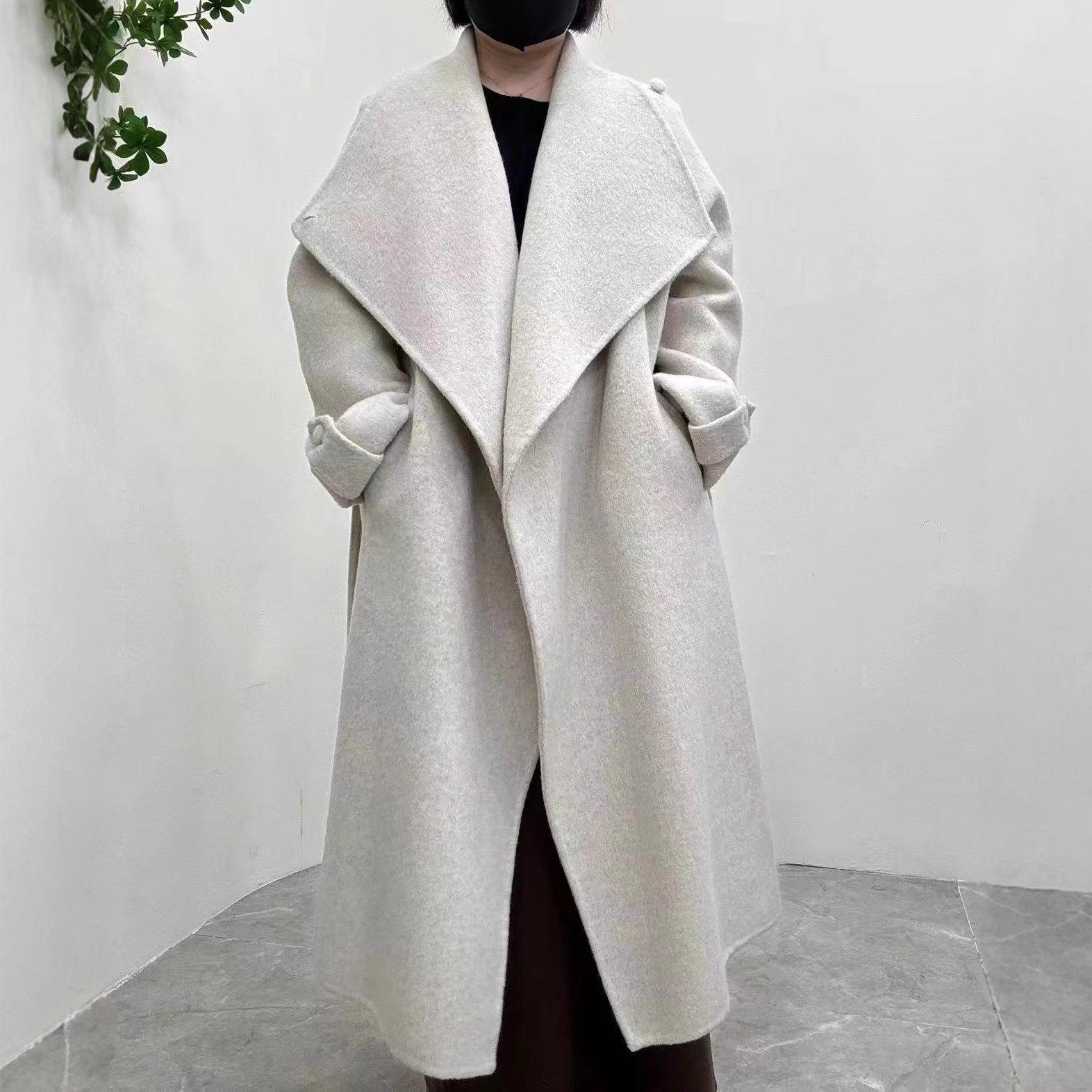 Женское двустороннее шерстяное пальто - Осень/Зима 2025, корейский стиль, свободный крой с большим лацканом, дизайн халата высокого класса. M (65-78 kg) бежевый
Женское двустороннее шерстяное пальто - Осень/Зима 2025, корейский стиль, свободный крой с большим лацканом, дизайн халата высокого класса. M (65-78 kg) бежевый