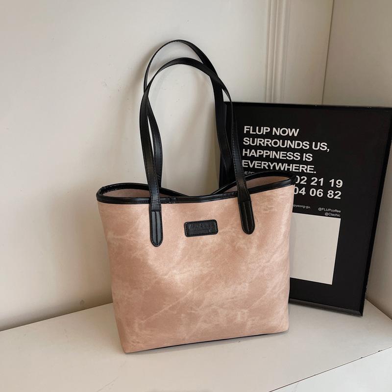 Вместительная однотонная сумка-тоут 2025 новый тренд модный нишевый дизайн зарубежный стиль зимняя простая наплечная сумка розовый
Вместительная однотонная сумка-тоут 2025 новый тренд модный нишевый дизайн зарубежный стиль зимняя простая наплечная сумка розовый