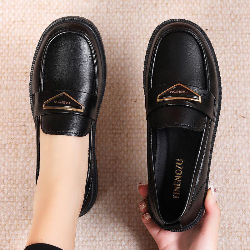 Spring and Autumn casual shoes soft leather soft sole single shoes comfortable flat middle-aged leather shoes middle-aged women 35
Spring and Autumn casual shoes soft leather soft sole single shoes comfortable flat middle-aged leather shoes middle-aged women 35