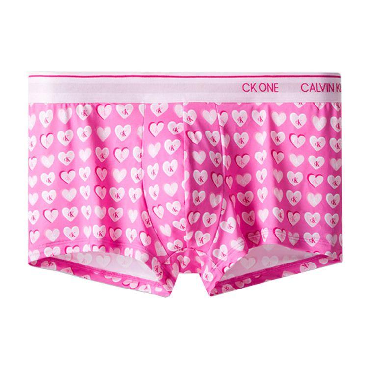 Calvin Klein Мужские трусы-боксеры с принтом сердец и надписями, розовые NB2225-K8T M
Calvin Klein Мужские трусы-боксеры с принтом сердец и надписями, розовые NB2225-K8T M