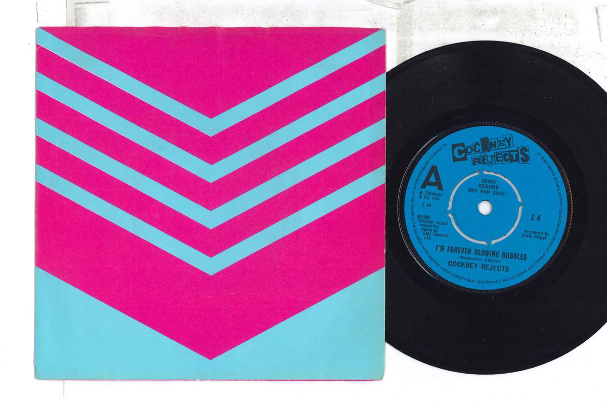 7-дюймовая пластинка COCKNEY REJECTS - I m Forever Blowing Bubbles Z4PROMO EMI 1980 UK Rock Б/у
7-дюймовая пластинка COCKNEY REJECTS - I m Forever Blowing Bubbles Z4PROMO EMI 1980 UK Rock Б/у