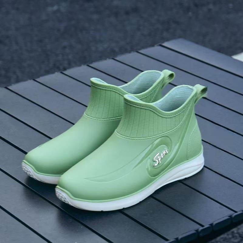 Woman New Flat Sole Ankle Rain Boots Injection Molding Soft Sole Non Slip Waterproof Detachable Cotton Cover Kitchen Work Shoes 36 зелений
Woman New Flat Sole Ankle Rain Boots Injection Molding Soft Sole Non Slip Waterproof Detachable Cotton Cover Kitchen Work Shoes 36 зелений