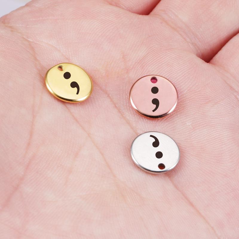 18K Mirror Stainless Steel Geometric Jewelry Pendant – Rounded Corner Round Laser Symbol Design
18K Mirror Stainless Steel Geometric Jewelry Pendant – Rounded Corner Round Laser Symbol Design