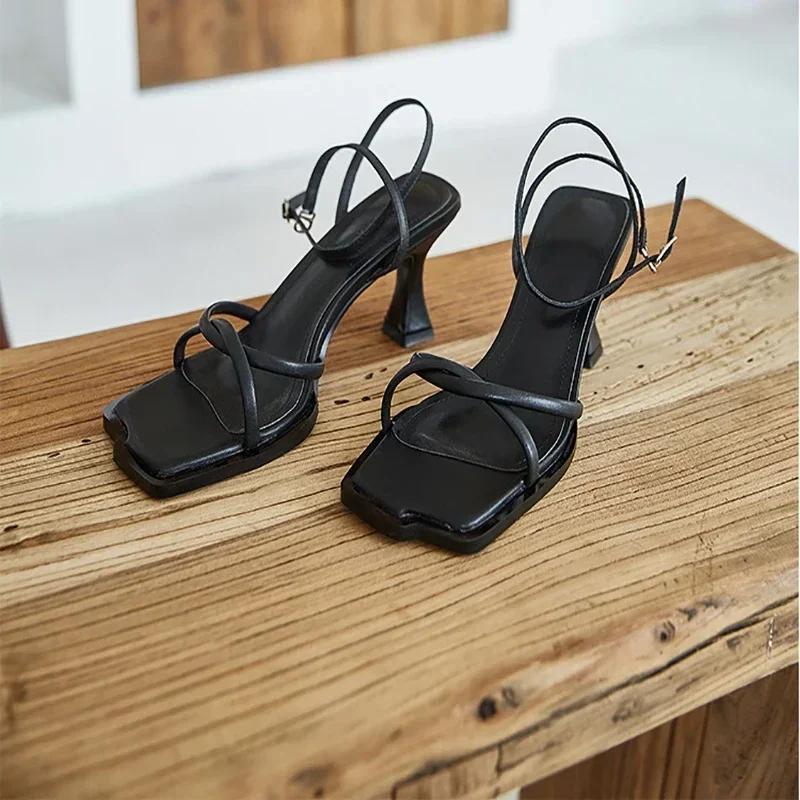 Fashion 2025 Summer Narrow Band Heel Sandals Women Thick Heel 7 CM Ankle Strap Fashion Square Toe Ladies Dress Sandalias Women s shoes 35
Fashion 2025 Summer Narrow Band Heel Sandals Women Thick Heel 7 CM Ankle Strap Fashion Square Toe Ladies Dress Sandalias Women s shoes 35