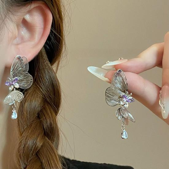 1 Pair Women Earrings Cubic Zirconia Inlaid Butterflies Shape Earrings Date Night Stud Earrings Jewelry Accessories Butterfly
1 Pair Women Earrings Cubic Zirconia Inlaid Butterflies Shape Earrings Date Night Stud Earrings Jewelry Accessories Butterfly