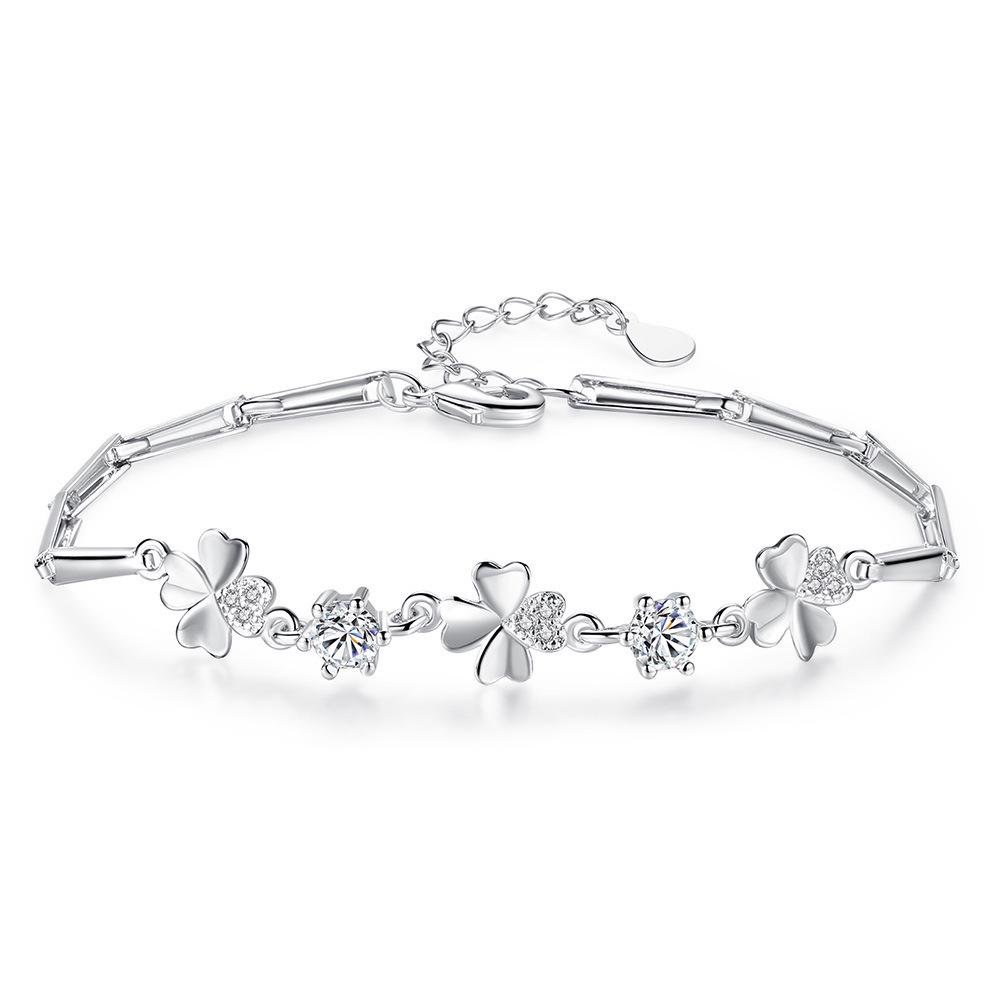 Korean Four-Leaf Clover Rotating Flower Bracelet, Silver Ornament for Women, Sweet and Elegant Design
Korean Four-Leaf Clover Rotating Flower Bracelet, Silver Ornament for Women, Sweet and Elegant Design