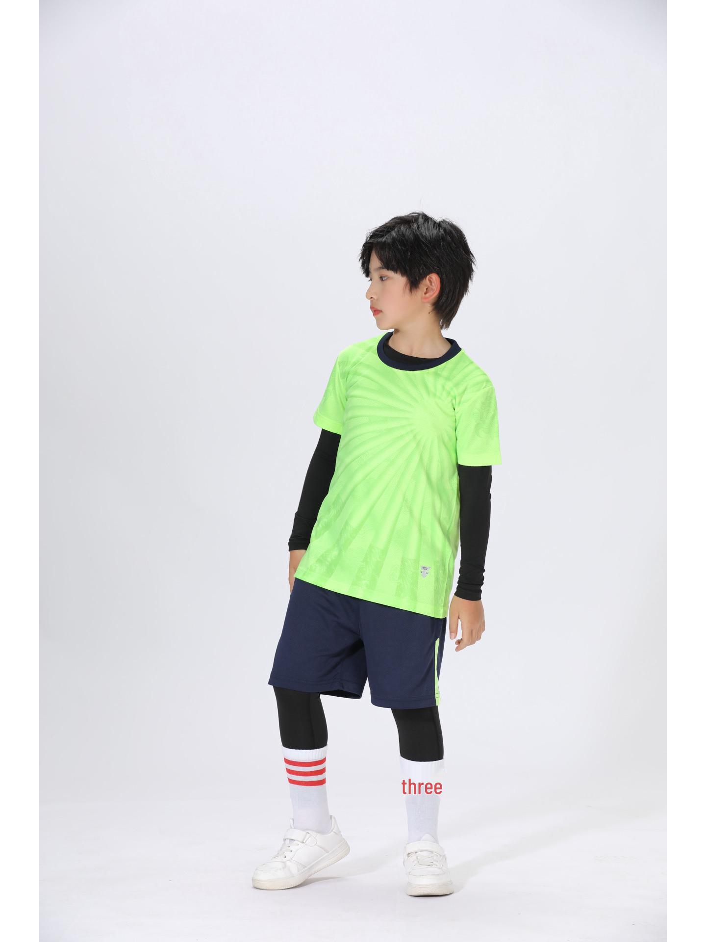 Youth Football Team Training Uniforms - Quick-Dry Jersey Set for Boys and Girls 20 світло-зелений колір
Youth Football Team Training Uniforms - Quick-Dry Jersey Set for Boys and Girls 20 світло-зелений колір