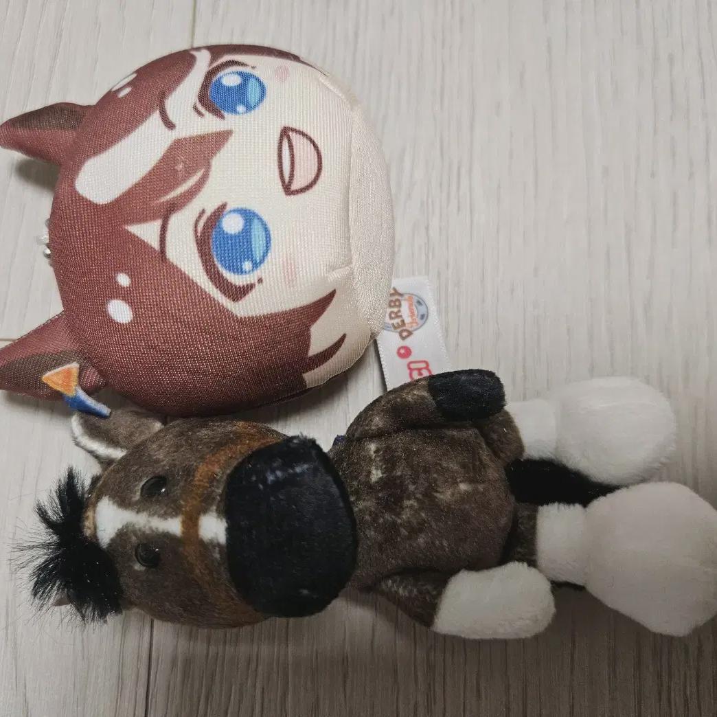 Uma Musume Tokaiteio Мандзю + Оригинальный брелок в виде лошади
Uma Musume Tokaiteio Мандзю + Оригинальный брелок в виде лошади