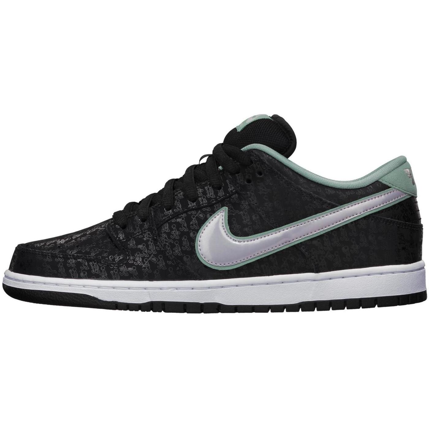 Nike SB Dunk Low S.P.O.T. X Lance Mountain 573901-002 42
Nike SB Dunk Low S.P.O.T. X Lance Mountain 573901-002 42