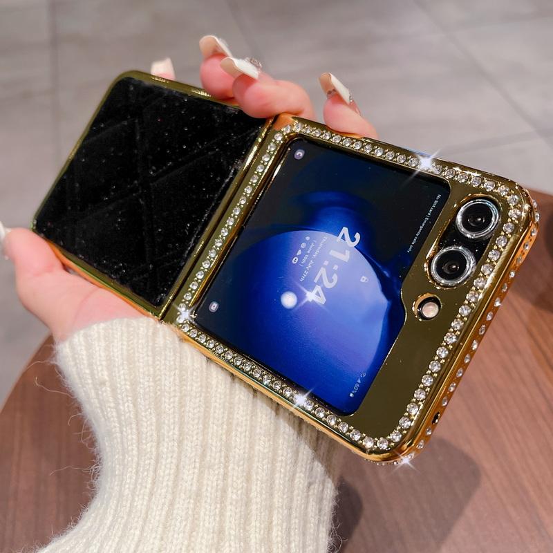 Модный раскладной чехол для телефона с кристаллами и ромбовидной рамкой для Samsung Galaxy Z Flip5 Flip4 Flip3, роскошный фланелевой противоударный складной чехол
Модный раскладной чехол для телефона с кристаллами и ромбовидной рамкой для Samsung Galaxy Z Flip5 Flip4 Flip3, роскошный фланелевой противоударный складной чехол