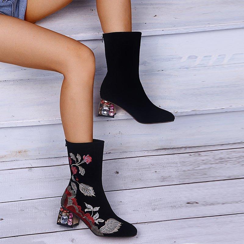 2025 fashion medium tube high heel knight boots women s viscose shoes PU large size round head fashion boots 43 чорний
2025 fashion medium tube high heel knight boots women s viscose shoes PU large size round head fashion boots 43 чорний