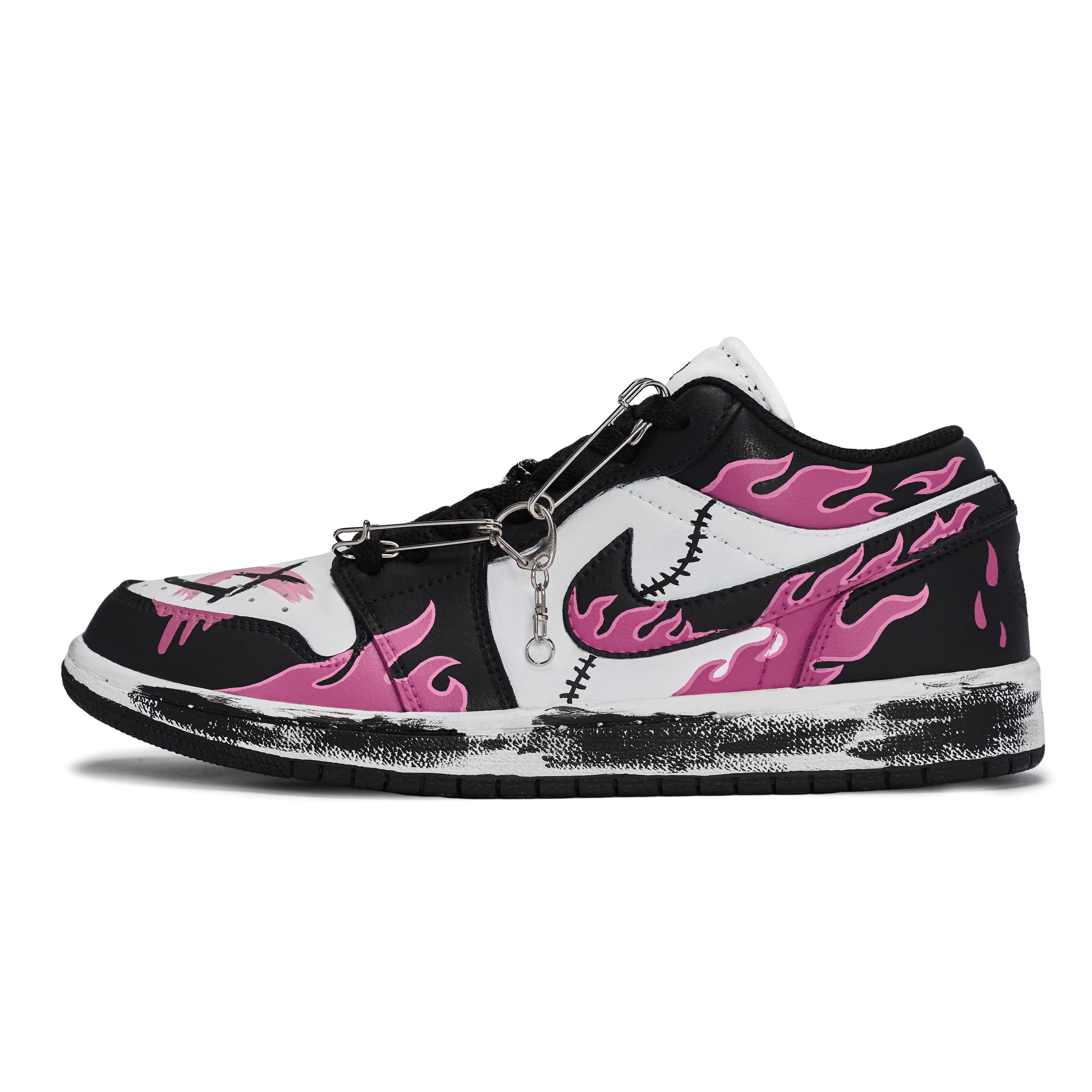 Jordan Air Jordan 1 811 Manufacturing, Sweetheart Punk Low top Vintage Basketball Shoes Unisex Black White Rose Red DC0774-101(Team80-) 38
Jordan Air Jordan 1 811 Manufacturing, Sweetheart Punk Low top Vintage Basketball Shoes Unisex Black White Rose Red DC0774-101(Team80-) 38