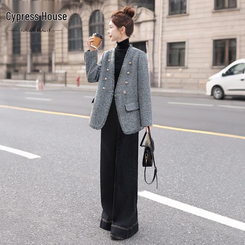 Женское двубортное пальто-коммутер из смесовой шерсти S
Женское двубортное пальто-коммутер из смесовой шерсти S