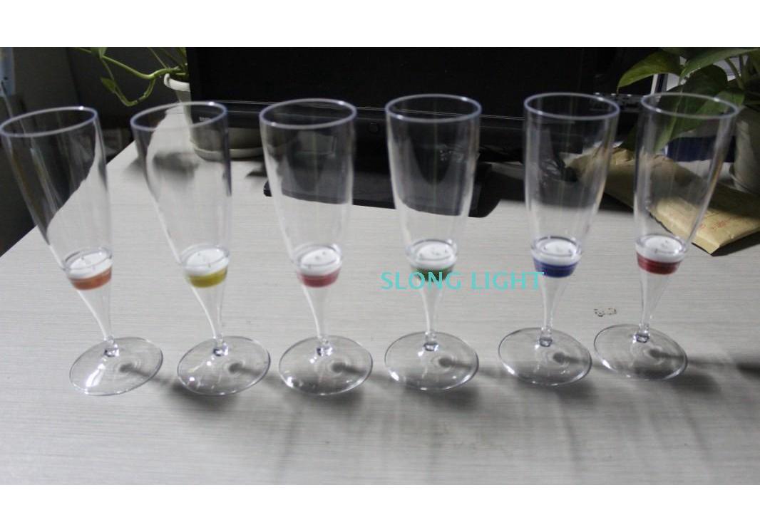 LED Champagne Glass - Luminous Tall Glass for Home, Bar, or Wedding - Creative Gift
LED Champagne Glass - Luminous Tall Glass for Home, Bar, or Wedding - Creative Gift