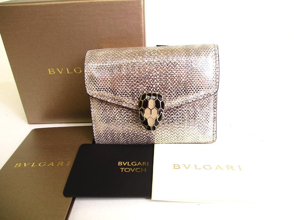 Автентичний шкіряний трискладний гаманець BVLGARI Serpenti Forever Beige Compact Wallet #a055 Refurbished
Автентичний шкіряний трискладний гаманець BVLGARI Serpenti Forever Beige Compact Wallet #a055 Refurbished