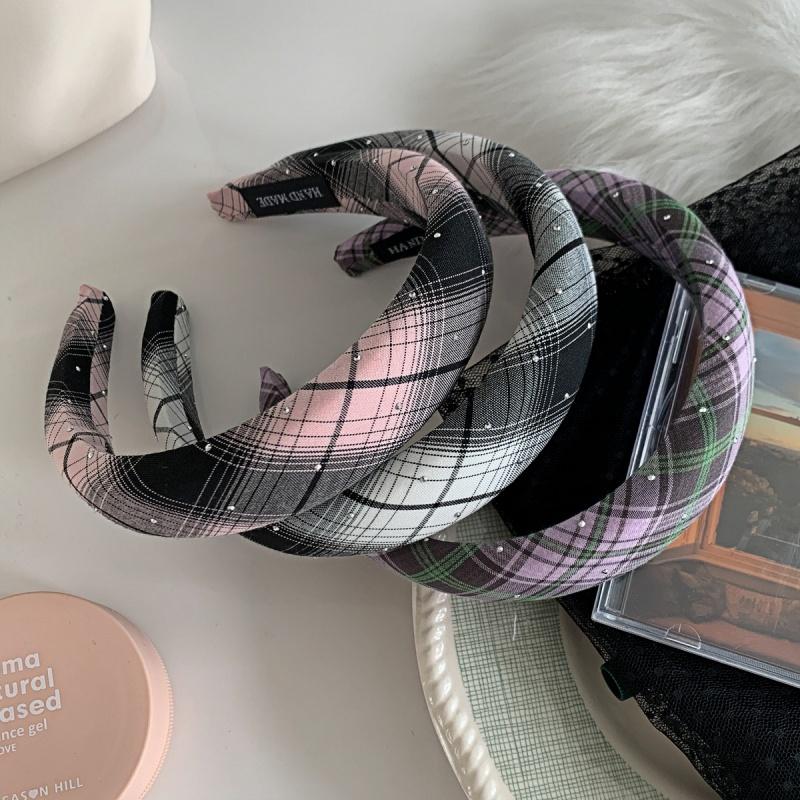 Fall and Autumn Sponge Headband with Rhinestone Decorations Fashionable Elegant Hairdband Chic Versatile Wide Hair Accessories
Fall and Autumn Sponge Headband with Rhinestone Decorations Fashionable Elegant Hairdband Chic Versatile Wide Hair Accessories