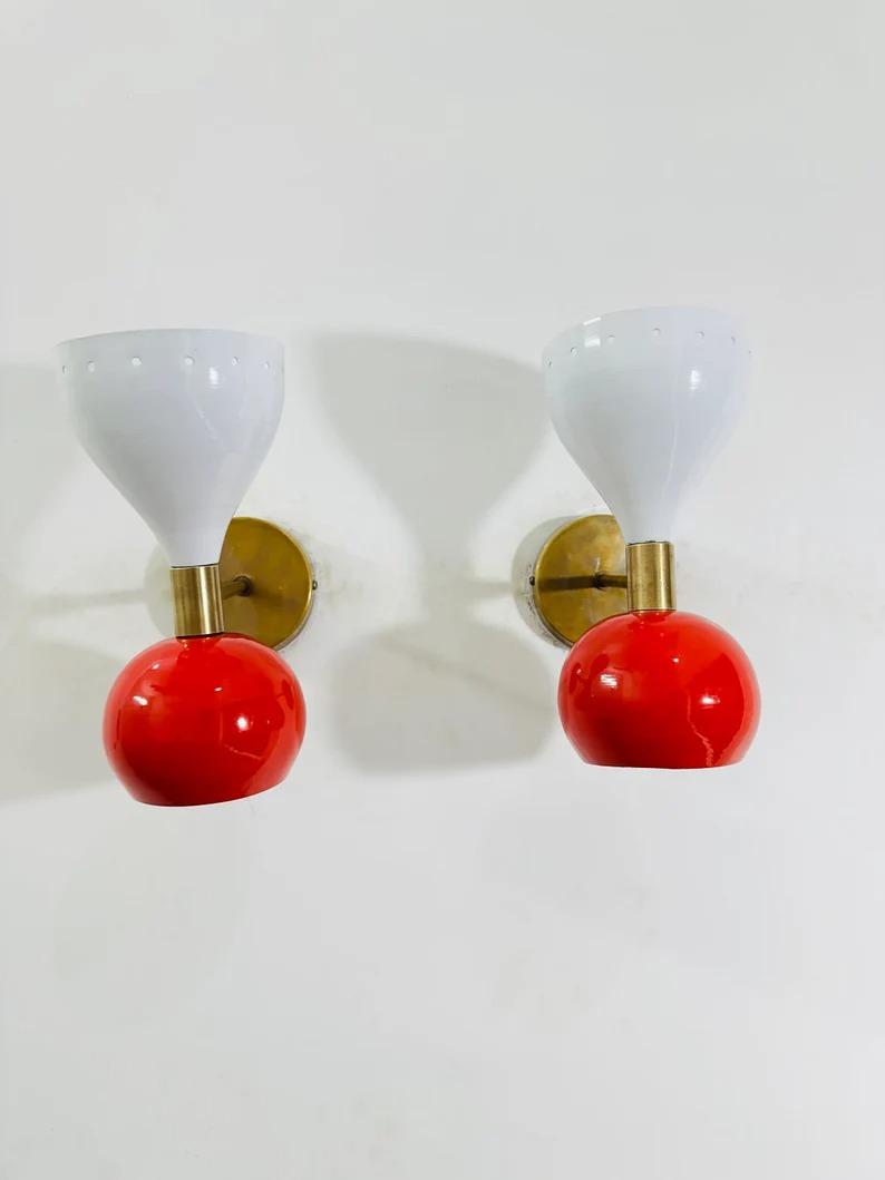 Mid Century Modern Brass Diabolo Wall Sconce - Italian Bedside Lamp червоний
Mid Century Modern Brass Diabolo Wall Sconce - Italian Bedside Lamp червоний