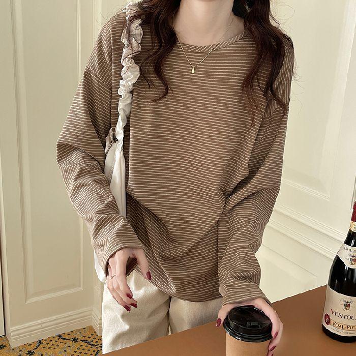 Korean Style Striped Long Sleeve Women s Loose Fit Top - Spring/Autumn Trend S світлого кольору хакі
Korean Style Striped Long Sleeve Women s Loose Fit Top - Spring/Autumn Trend S світлого кольору хакі