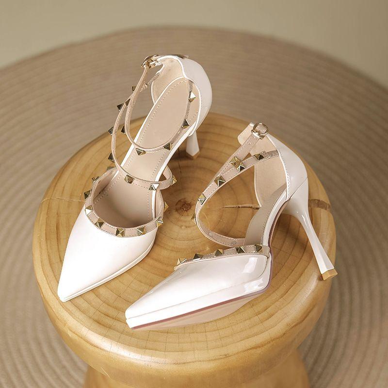 Fashion Stiletto Sandals Summer New Sharp Head Shallow Mouth Color Rivets Metal One-line Buckle Anti-slip Wear-resistant High Heels 39
Fashion Stiletto Sandals Summer New Sharp Head Shallow Mouth Color Rivets Metal One-line Buckle Anti-slip Wear-resistant High Heels 39