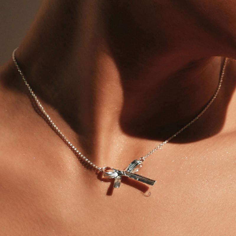 eyh.arte Ribbon in the sky Collection .04 Silver
eyh.arte Ribbon in the sky Collection .04 Silver