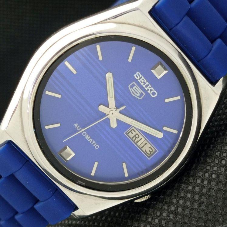 Б/У винтажные часы SEIKO 5 AUTOMATIC 7019A JAPAN MENS D/D BLUE WATCH 594a-a311771-2 SKU594a-a311771
Б/У винтажные часы SEIKO 5 AUTOMATIC 7019A JAPAN MENS D/D BLUE WATCH 594a-a311771-2 SKU594a-a311771