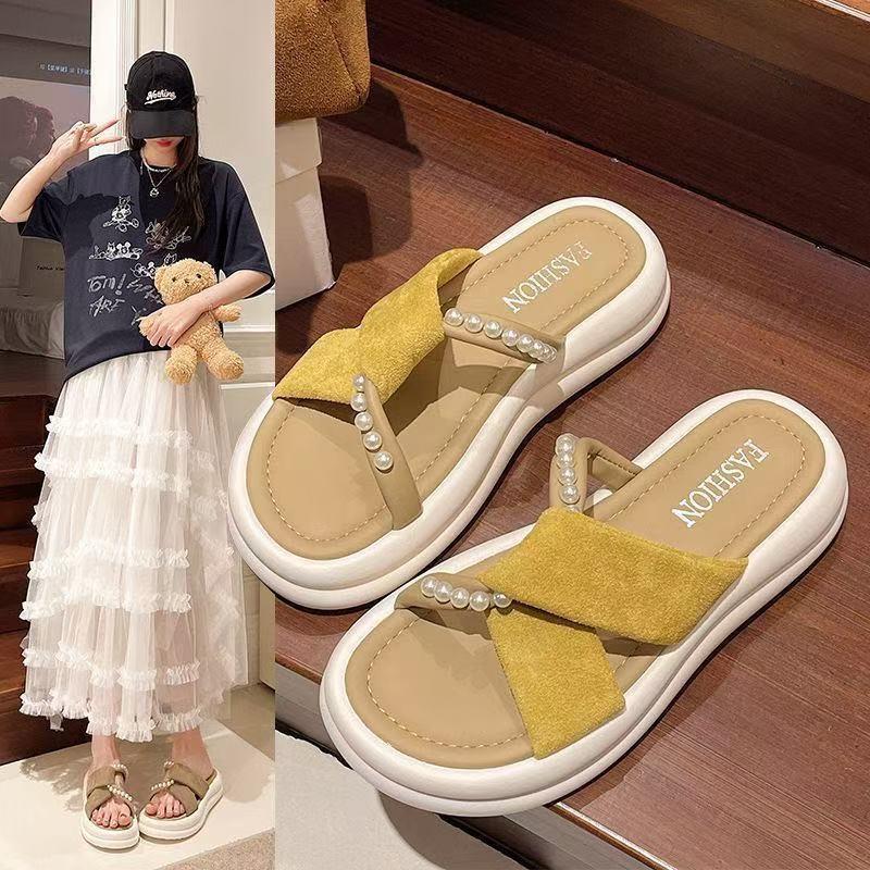 Thick bottom heightening outer wear one-word slippers female 2025 summer new fairy wind French beach pearl cool slippers 35
Thick bottom heightening outer wear one-word slippers female 2025 summer new fairy wind French beach pearl cool slippers 35