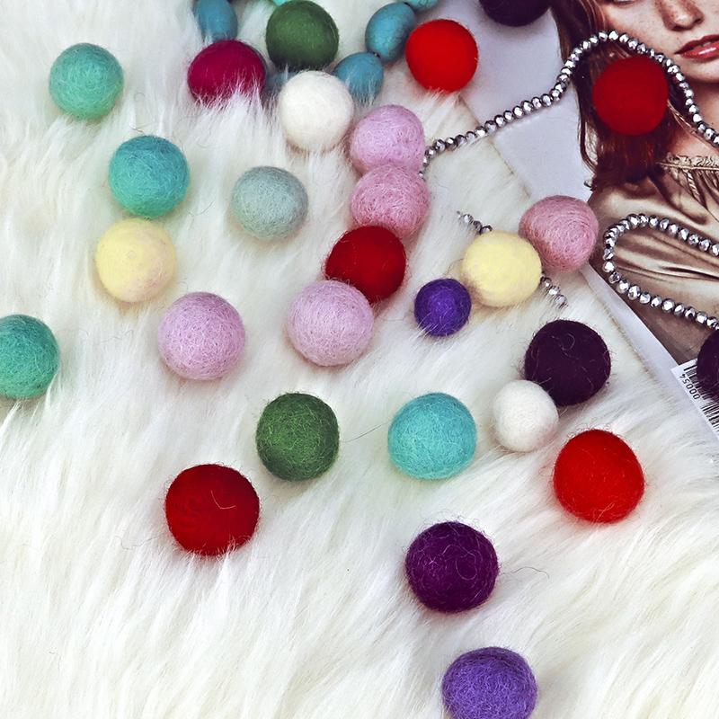 50pcs Wool Felt Balls 2cm DIY Crafts Supplies Round Pom Poms Wholesale Mixed Color 30pcs Christmas Decoration Handmade Felt Wool 20x20mm
50pcs Wool Felt Balls 2cm DIY Crafts Supplies Round Pom Poms Wholesale Mixed Color 30pcs Christmas Decoration Handmade Felt Wool 20x20mm