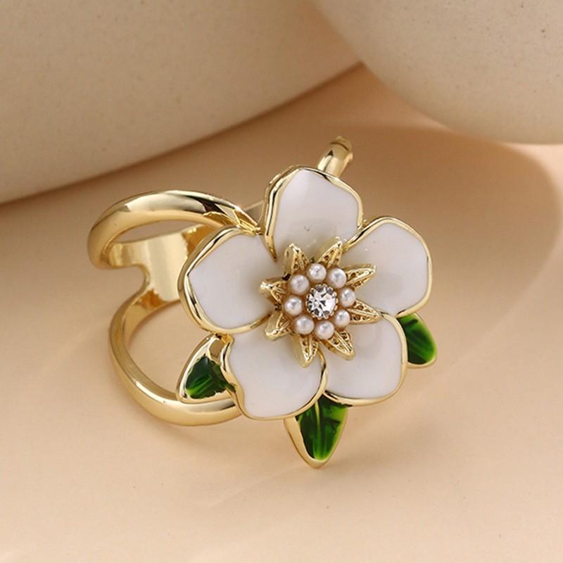 New Silk Scarf Buckle Drip Oil Gardenia Flower Three Dimensional Square High End Multi Functional Clothing Corner Windbreaker Magnetic Suction золотистый
New Silk Scarf Buckle Drip Oil Gardenia Flower Three Dimensional Square High End Multi Functional Clothing Corner Windbreaker Magnetic Suction золотистый