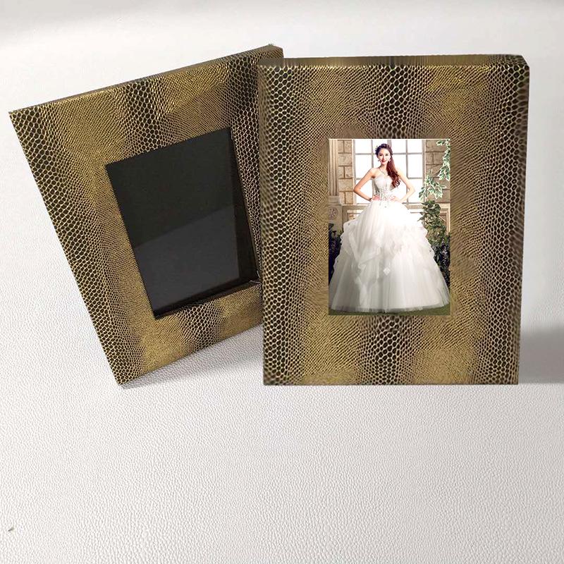 Light Luxury New Chinese Style Leather Photo Frame - Handcrafted for Bedroom, Living Room, or Office Display Small 40x60 золотой
Light Luxury New Chinese Style Leather Photo Frame - Handcrafted for Bedroom, Living Room, or Office Display Small 40x60 золотой
